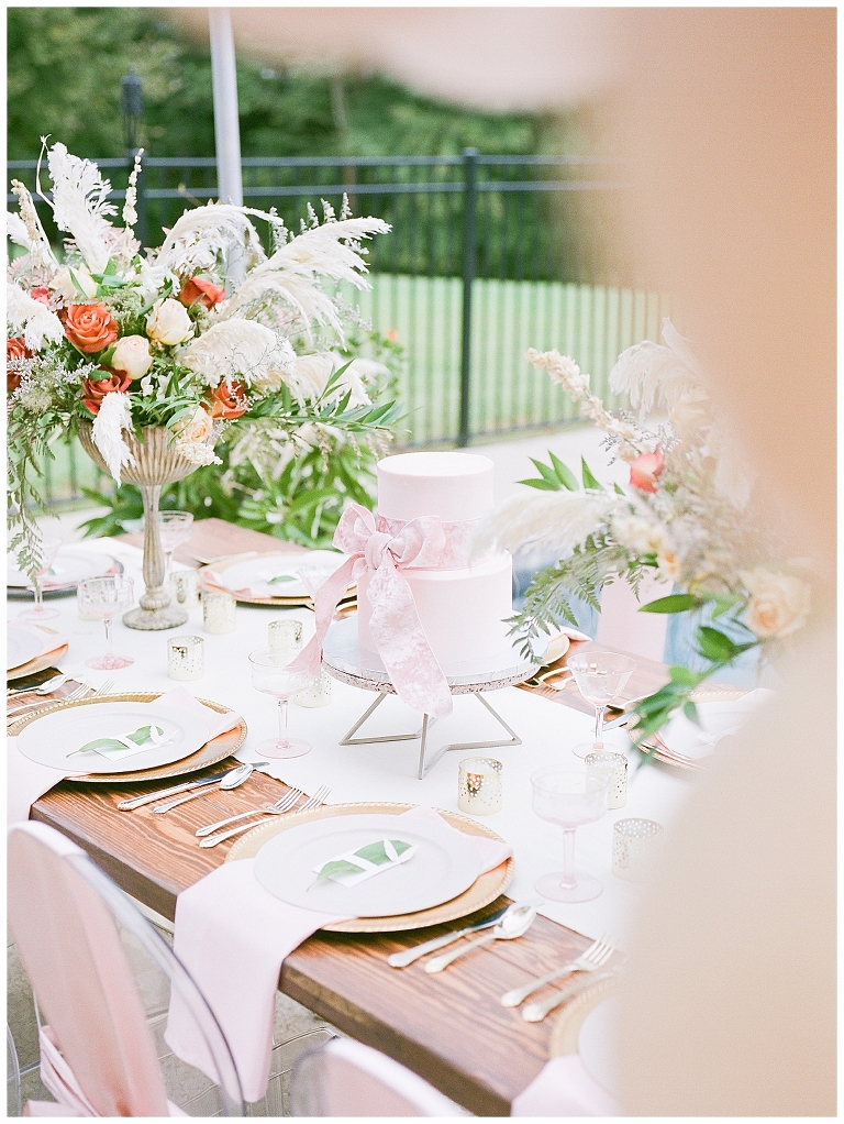 5 Big reasons to have a small wedding 